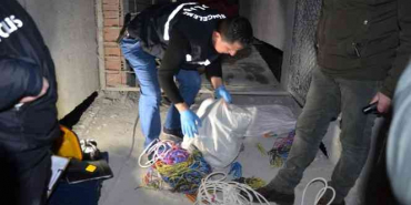 Kablo hırsızı kaçamadan yakalandı