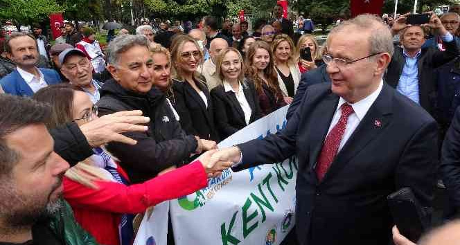 CHP'li Öztrak: “Atatürk ülke gençlerinin önünde ufuk açmıştır”