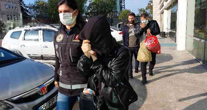 İstanbul'dan kargo ile gönderilen uyuşturucuyu teslim alan 2 kişi tutuklandı