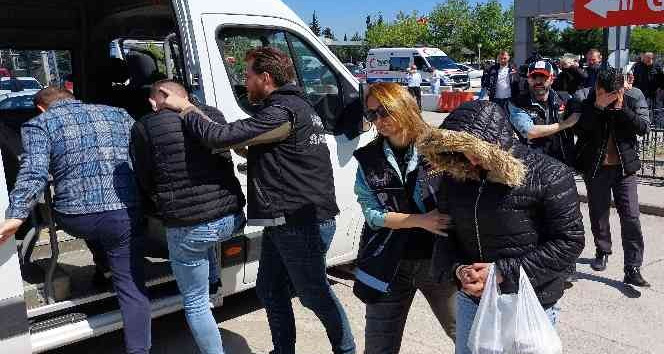 Samsun'da apart daireye uyuşturucu operasyonu: 7 gözaltı