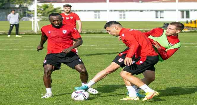 Samsunspor ile İstanbulspor 40. randevuya çıkacak