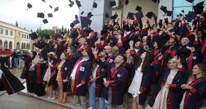 OMÜ İletişim Fakültesi 2021-2022 döneminde 190 mezun verdi