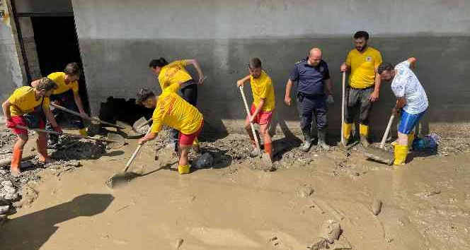 Samsun Kastamonu'da yara sarıyor