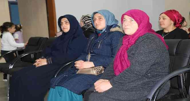 61 yaşındaki anneanne torunları için tekrar okula başladı