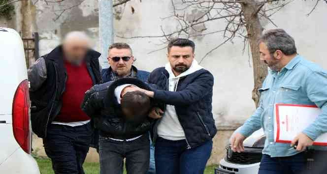 Ahşap sandıkta bulunan cesetle ilgili 2 şüpheli adliyede