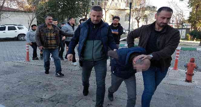 Kira anlaşmazlığından 2 kişinin silahla yaralanmasına 10 gözaltı