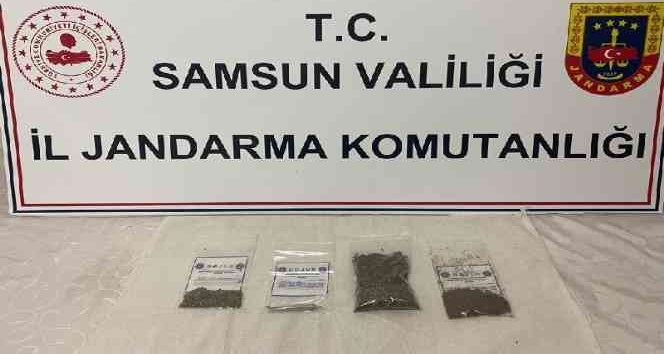 1 kilo 349 gram kubar esrar ele geçirildi