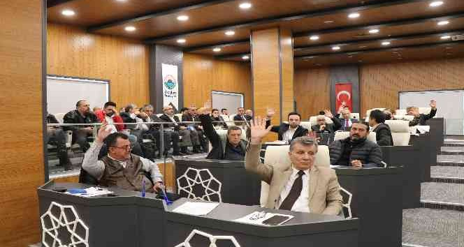 İlkadım meclisi olağanüstü toplandı, maaşları belirledi