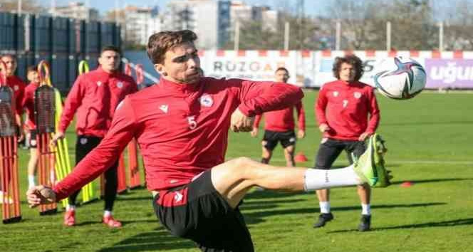 Samsunspor'da lisansı çıkan Tomane yeniden takımda