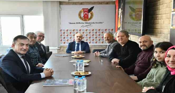 Vali Dağlı'dan '10 Ocak' kutlaması