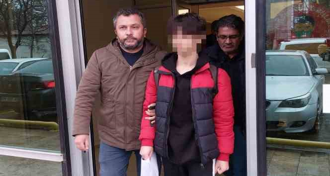 Kanser hastası annesini darp eden ağabeyini öldüren lise öğrencisi tutuklandı