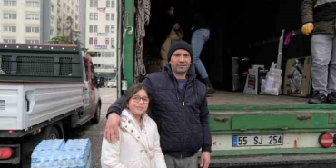 Kumbarasında biriktirdiği parayla depremzedelere battaniye aldı