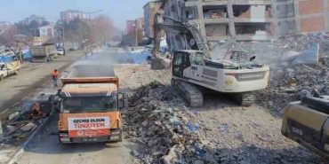 Samsun Büyükşehir tüm gücüyle afet bölgesinde