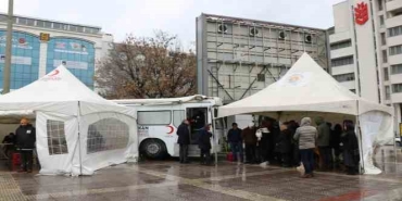 Samsun'dan deprem bölgelerine kan seferberliği