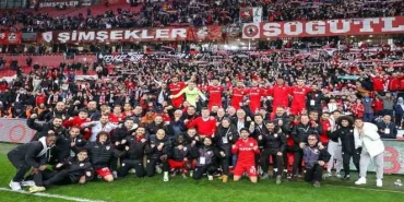 Samsunspor, ligde 90 hafta sonra lider oldu