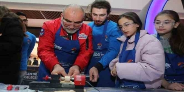 Sandıkçı: “Canik'te teknolojiyi üreten ve geliştiren bir nesil yetişiyoruz”