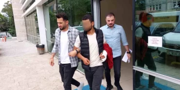 annesine-ileti-atani-tufekle-agir-yaraladi-vIP42REC.jpg