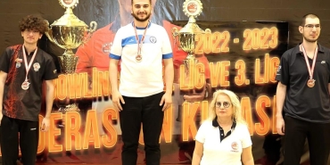 bayburt-universitesi-bowling-basarilarina-federasyon-kupasini-da-ekledi-J28wYTk5.jpg