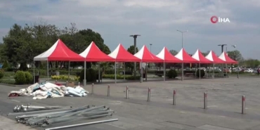 okaf23te-reaksiyon-ceken-cadir-rengi-yerine-kirmizi-beyaz-CiWQQ4sZ.jpg