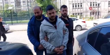 samsunda-bir-kisi-tartistigi-genci-sirtindan-bicakla-yaraladi-1lEwjgyj.jpg