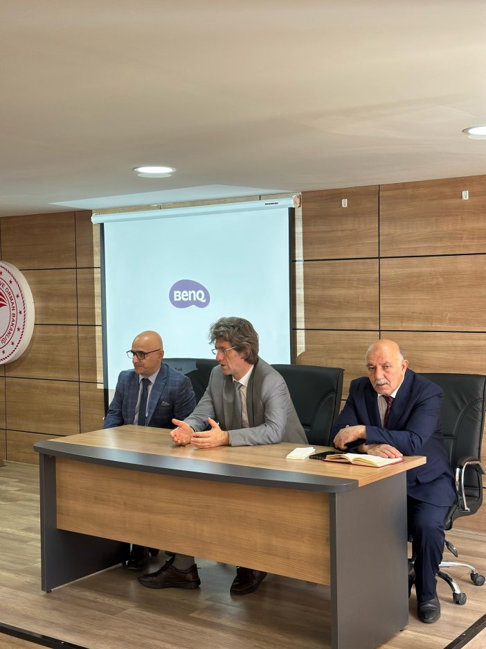aa-20250418-37668002-37668001-19-mayis-ilcesinde-zirai-don-ile-ilgili-bilgilendirme-yapildi.jpg