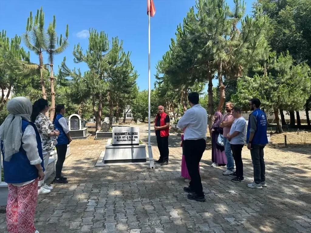 15 Temmuz şehidi Muhammed Aksu kabri başında anıldı