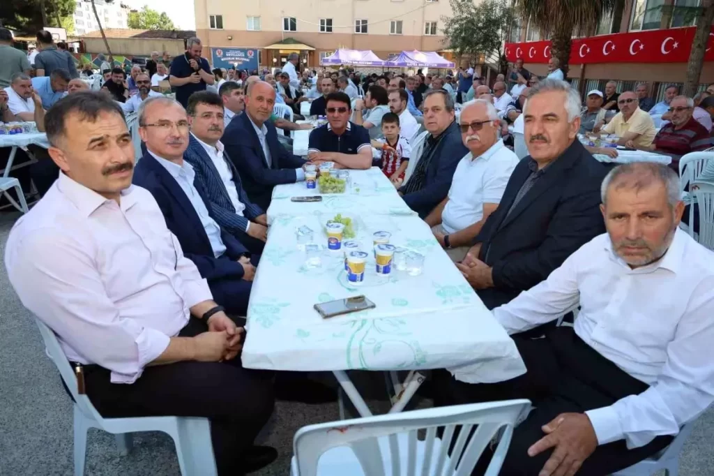 Bafra İmam Hatip Lisesi Mezunları Geleneksel Buluşmasında Bir Araya Geldi