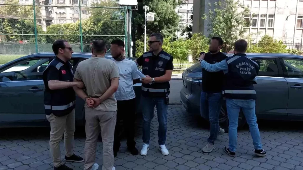Samsun'da Eğlence Mekanı Önünde Silahlı Çatışma: 4 Tutuklama