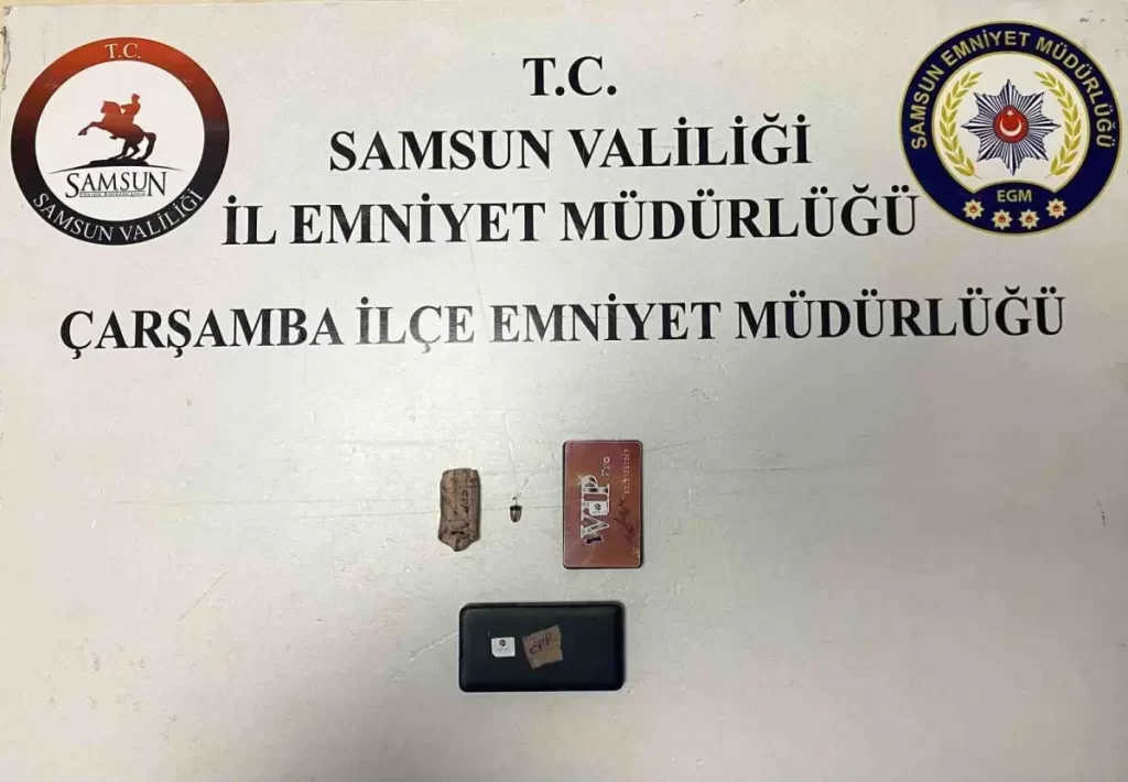 Samsun'da Ehliyet Sınavında Kopya Düzeneğiyle Yakalanma