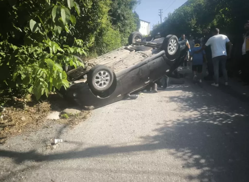 Samsun'da Takla Atan Otomobilde 4 Kişi Yaralandı