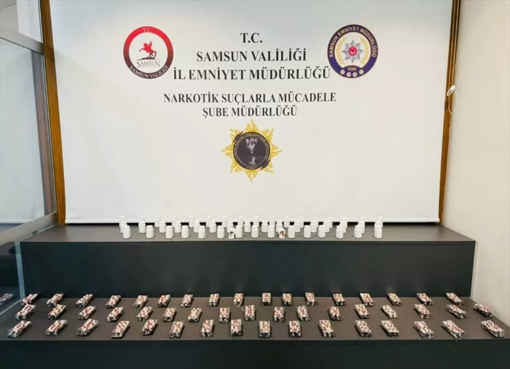 Samsun'da Uyuşturucu Operasyonu: 5 Bin 600 Hap Ele Geçirildi