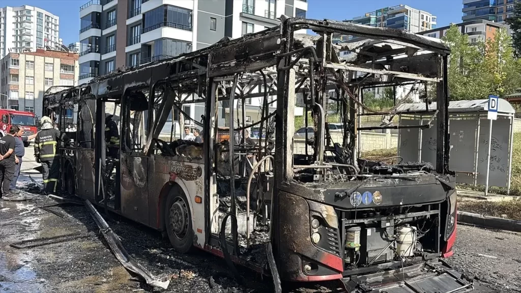 Samsun'da Yolcu Otobüsünde Yangın Çıktı