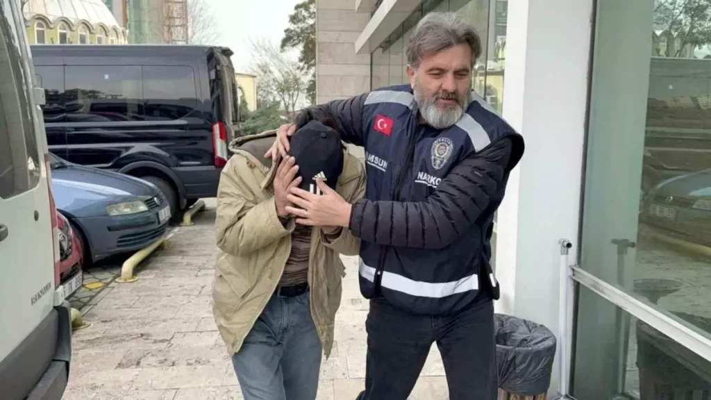 Uyuşturucu hapla yakalanan şüpheliye adli kontrol