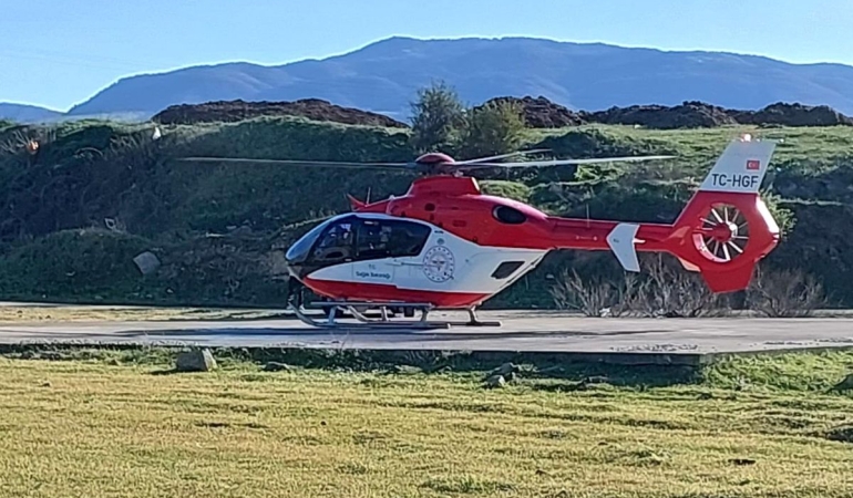 Ambulans helikopter kalp krizi geçiren hasta için havalandı
