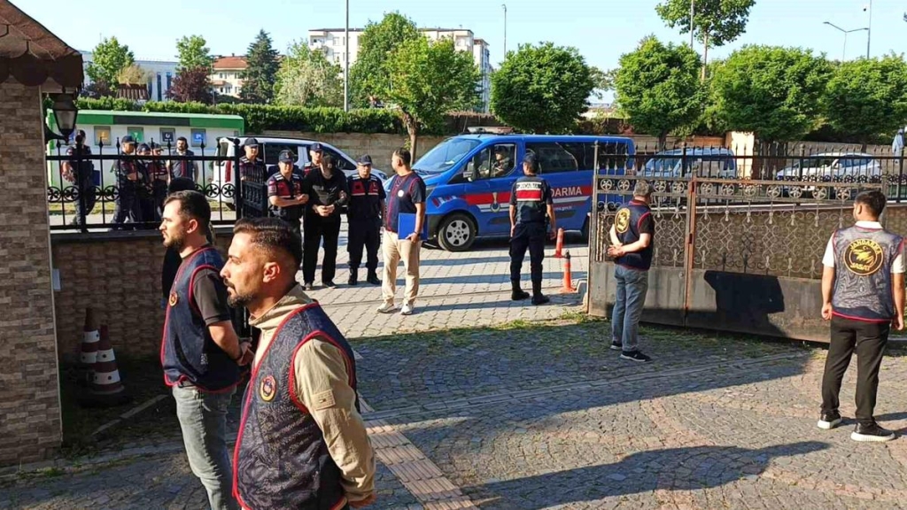 Bakan Gürlek açıklamıştı: 20 yıllık faili meçhul olayı zanlıları adliyede