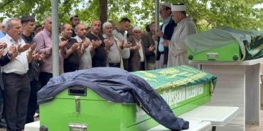 Bayram yolunda kazada ölen genç çift, yan yana toprağa verildi
