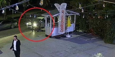 Ceren'in, eski sevgilisinin kız arkadaşı tarafından darbedildiği anların görüntüsü ortaya çıktı
