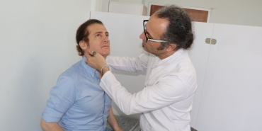 Gündüzleri doktor, akşamları iyilik gönüllüsü