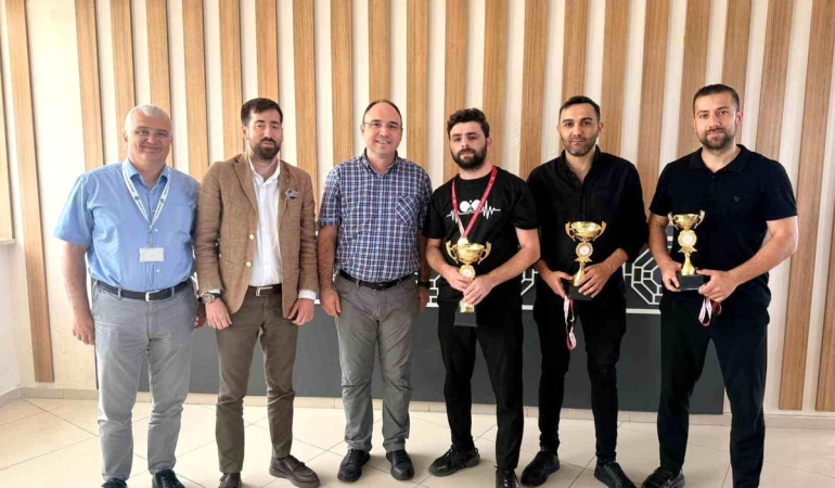 Hastane çalışanları arasında masa tenisi turnuvası