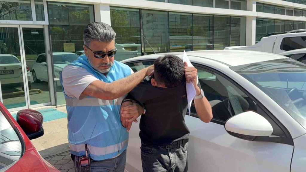 Konserdeki bıçaklı saldırıda yeni gelişme: Suçunu itiraf eden çocuk tutuklandı