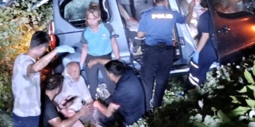 Kontrolden çıkan araç şarampole yuvarlandı: 2 yaralı