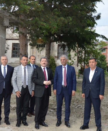 Kültür ve Turizm Bakan Yardımcısı Alpaslan, Havza ilçesinde selde zarar gören konakları inceledi