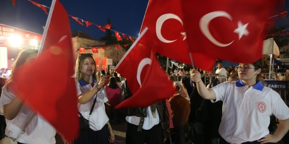 7 ilde 15 Temmuz Demokrasi ve Milli Birlik Günü coşkusu