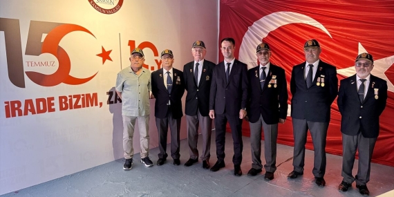 Gazilerden 15 Temmuz anma çadırına ziyaret