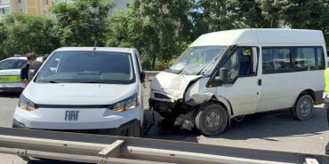 Hamile eşini hastaneye götürürken kaza yapan araca çarptı: 3 yaralı