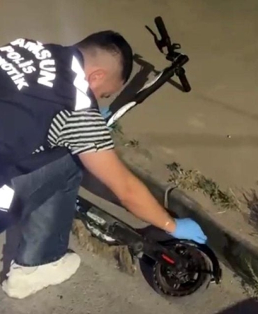 Peçeteye emdirilen uyuşturucuyu scooter bataryasında sakladı