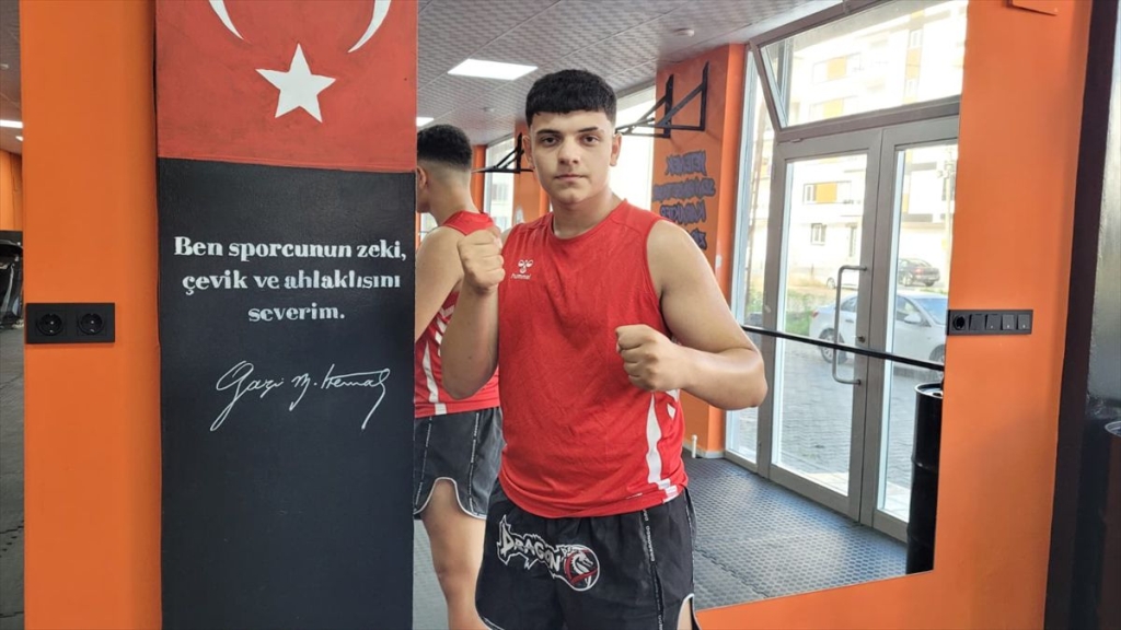 Samsunlu Genç Muaythai Sporcusu Taha Çiçek Dünya Şampiyonası