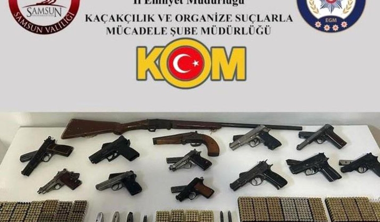 Silah tacirlerine ve düğün magandalarına operasyon: 12 tabanca ele geçirildi