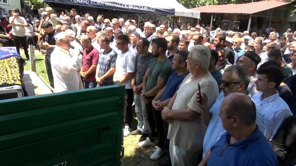 Trafik kazasında hayatını kaybeden karı koca toprağa verildi