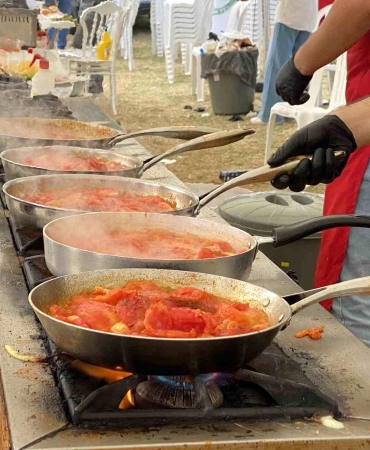 Yaklaşık 10 bin kişi Çakallı Menemen Festivali